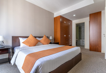 3 Bedroom Serviced Apartment For Rent - Wat Phnom, Phnom Penh thumbnail