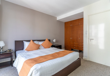 3 Bedroom Serviced Apartment For Rent - Wat Phnom, Phnom Penh thumbnail