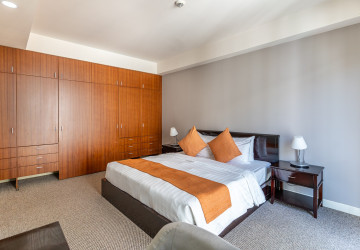 3 Bedroom Serviced Apartment For Rent - Wat Phnom, Phnom Penh thumbnail