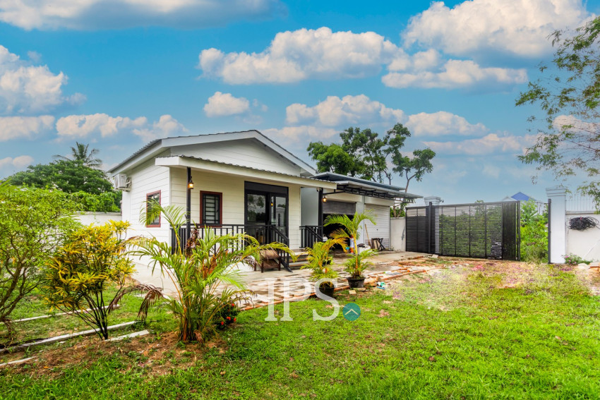 2 Bedroom Villa For Sale - Slor Kram, Siem Reap