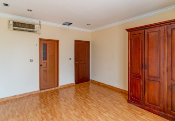 5 Storey Building For Sale -Phsar Daeum Thkov, Chamkarmon, Phnom Penh thumbnail