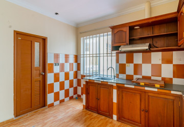 5 Storey Building For Sale -Phsar Daeum Thkov, Chamkarmon, Phnom Penh thumbnail