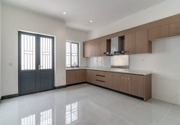 5 Bedroom Shophouse For Sale  - Phnom Penh Park, Phnom Penh thumbnail