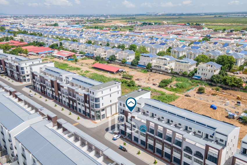 5 Bedroom Shophouse For Sale  - Phnom Penh Park, Phnom Penh