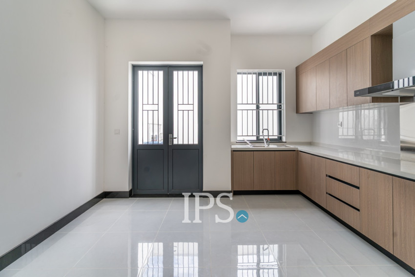 5 Bedroom Shophouse For Sale  - Phnom Penh Park, Phnom Penh