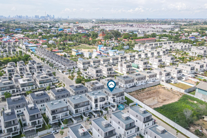 4 Bedroom Villa Plus Touch Type B For Rent - Borey Chankiri, Preaek Kampues, Phnom Penh