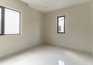 4 Bedroom Villa Plus Touch Type B For Rent - Borey Chankiri, Preaek Kampues, Phnom Penh thumbnail