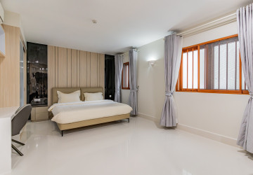 3 Bedroom Serviced Penthouse Apartment For Rent - BKK1, Phnom Penh thumbnail