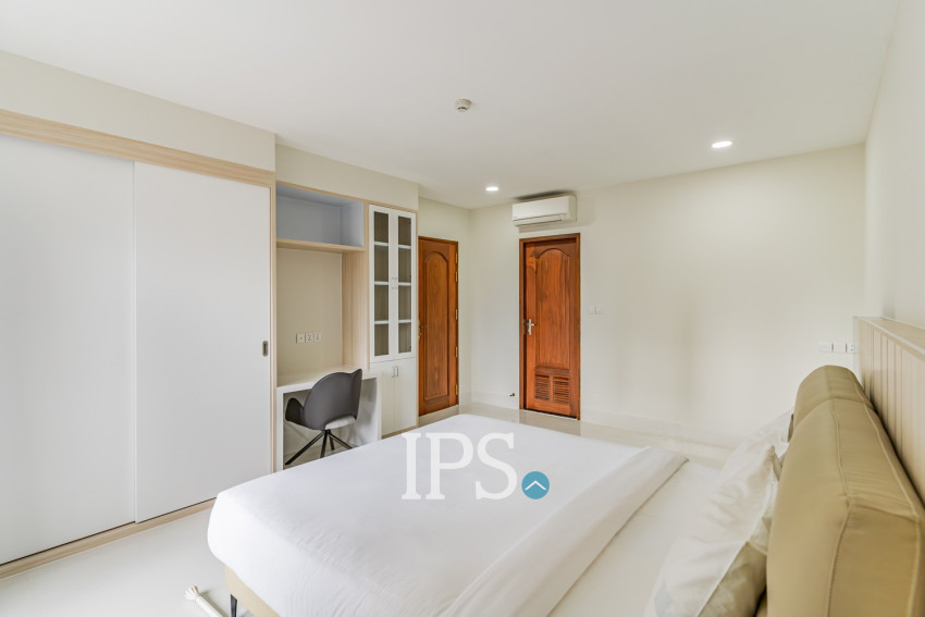 3 Bedroom Serviced Penthouse Apartment For Rent - BKK1, Phnom Penh