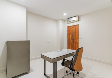 3 Bedroom Serviced Penthouse Apartment For Rent - BKK1, Phnom Penh thumbnail