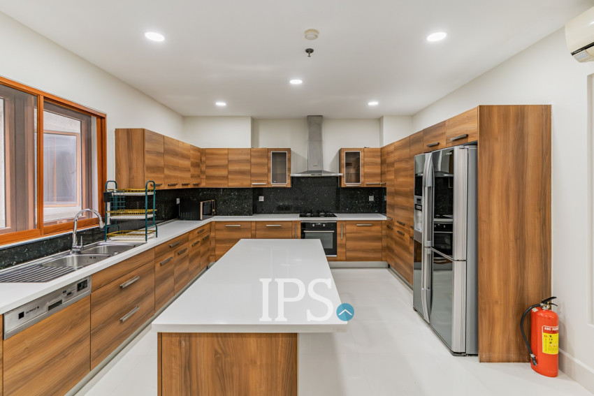 3 Bedroom Serviced Penthouse Apartment For Rent - BKK1, Phnom Penh