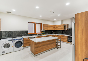 3 Bedroom Serviced Penthouse Apartment For Rent - BKK1, Phnom Penh thumbnail