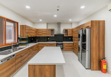 3 Bedroom Serviced Penthouse Apartment For Rent - BKK1, Phnom Penh thumbnail