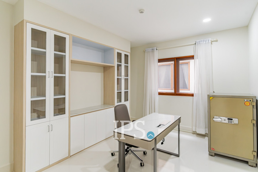 3 Bedroom Serviced Penthouse Apartment For Rent - BKK1, Phnom Penh