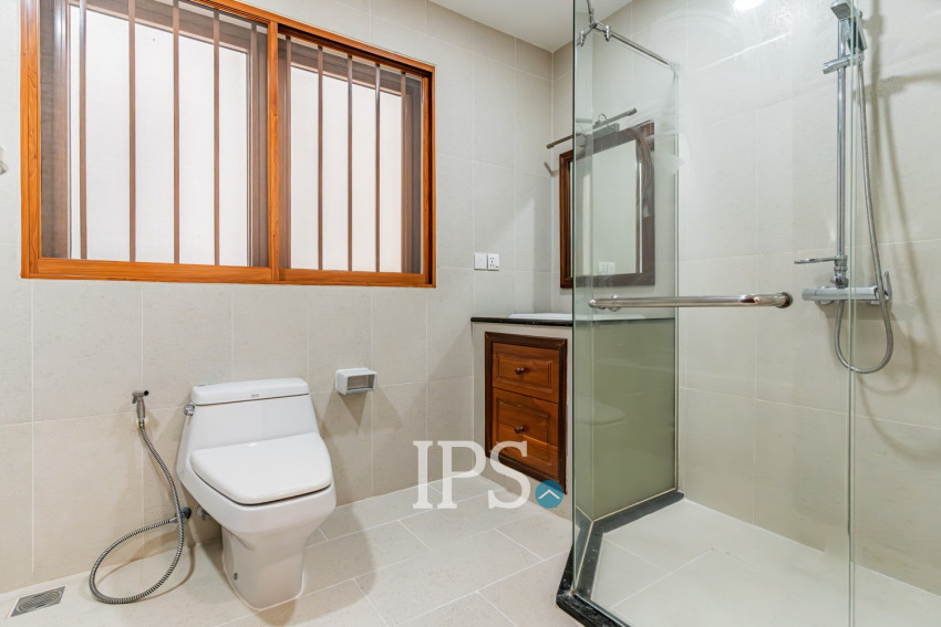 3 Bedroom Serviced Penthouse Apartment For Rent - BKK1, Phnom Penh