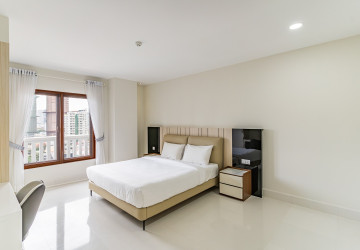 3 Bedroom Serviced Penthouse Apartment For Rent - BKK1, Phnom Penh thumbnail
