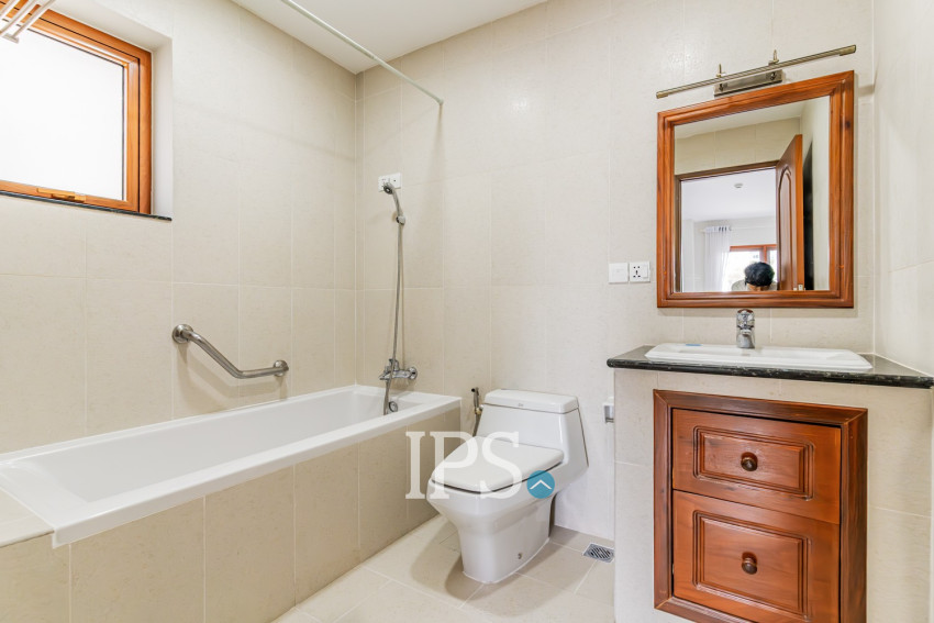 3 Bedroom Serviced Penthouse Apartment For Rent - BKK1, Phnom Penh