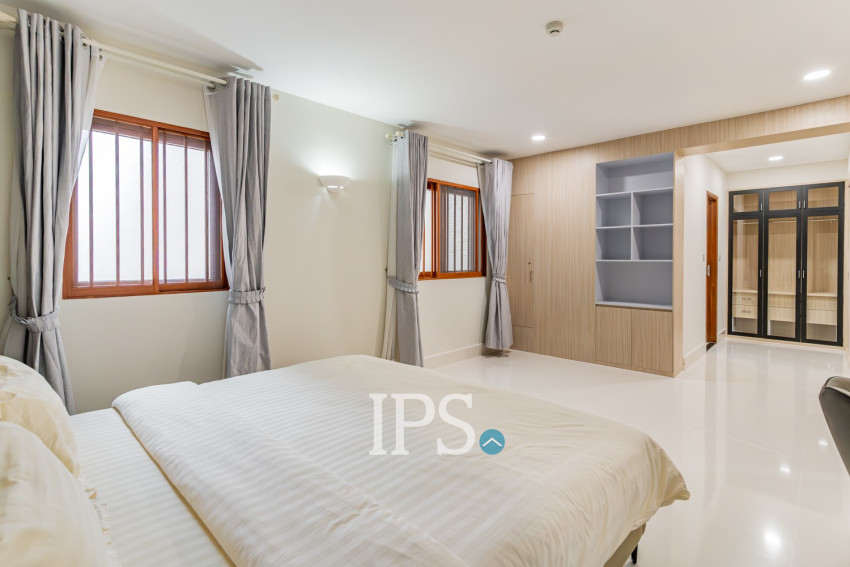 3 Bedroom Serviced Penthouse Apartment For Rent - BKK1, Phnom Penh