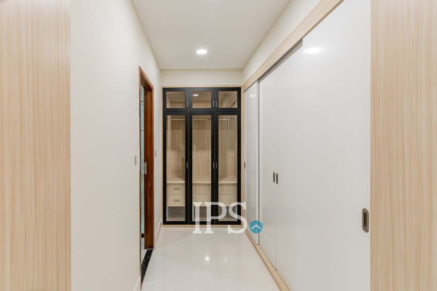 3 Bedroom Serviced Penthouse Apartment For Rent - BKK1, Phnom Penh