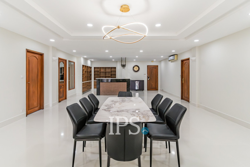 3 Bedroom Serviced Penthouse Apartment For Rent - BKK1, Phnom Penh