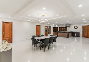 3 Bedroom Serviced Penthouse Apartment For Rent - BKK1, Phnom Penh thumbnail