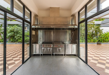 3 Bedroom Serviced Penthouse Apartment For Rent - BKK1, Phnom Penh thumbnail