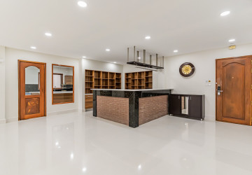 3 Bedroom Serviced Penthouse Apartment For Rent - BKK1, Phnom Penh thumbnail