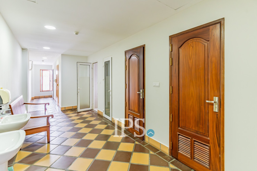 3 Bedroom Serviced Penthouse Apartment For Rent - BKK1, Phnom Penh