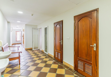 3 Bedroom Serviced Penthouse Apartment For Rent - BKK1, Phnom Penh thumbnail