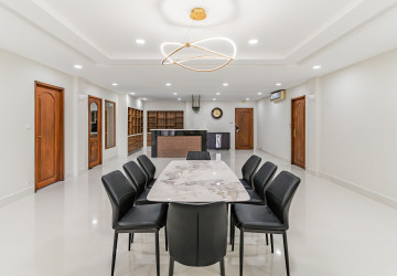 3 Bedroom Serviced Penthouse Apartment For Rent - BKK1, Phnom Penh thumbnail