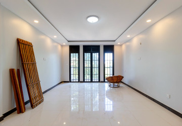 4 Bedroom Shophouse For Rent - Kouk Chak, Siem Reap thumbnail