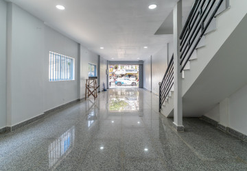 80 Sqm Shophouse For Rent - Srah Chork, Phnom Penh thumbnail