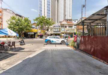 80 Sqm Shophouse For Rent - Srah Chork, Phnom Penh thumbnail