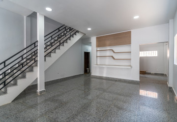 80 Sqm Shophouse For Rent - Srah Chork, Phnom Penh thumbnail