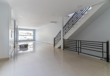 80 Sqm Shophouse For Rent - Srah Chork, Phnom Penh thumbnail