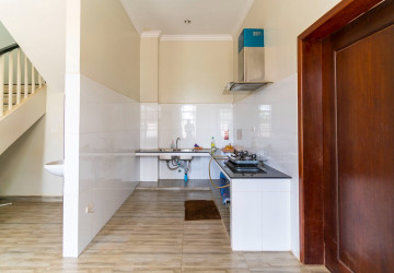 3 Bedroom Villa For Rent - Sangkat Siem Reap, Siem Reap thumbnail