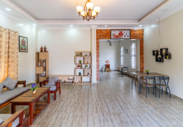 3 Bedroom Villa For Rent - Sangkat Siem Reap, Siem Reap thumbnail