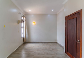 3 Bedroom Villa For Rent - Sangkat Siem Reap, Siem Reap thumbnail