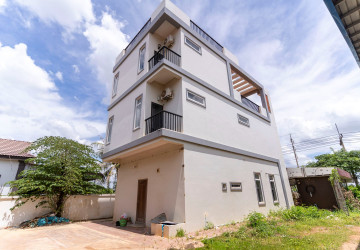 3 Bedroom Villa For Rent - Sangkat Siem Reap, Siem Reap thumbnail