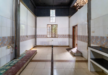 366 Sqm Retail Space For Rent - Sala Kamreuk, Siem Reap thumbnail