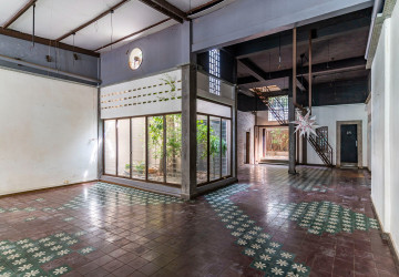 366 Sqm Retail Space For Rent - Sala Kamreuk, Siem Reap thumbnail