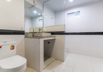 594 Sqm Commercial Building For Rent- Daun Penh, Phnom Penh thumbnail