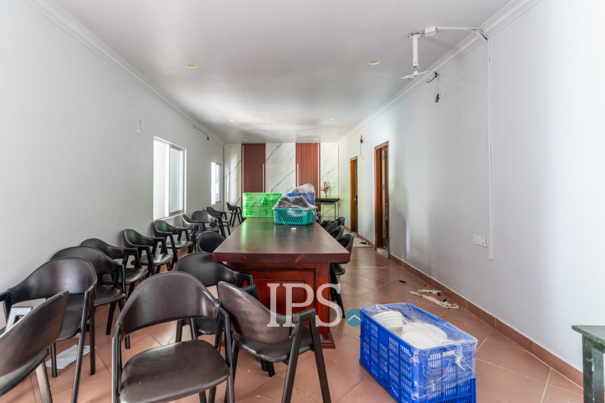 594 Sqm Commercial Building For Rent- Daun Penh, Phnom Penh