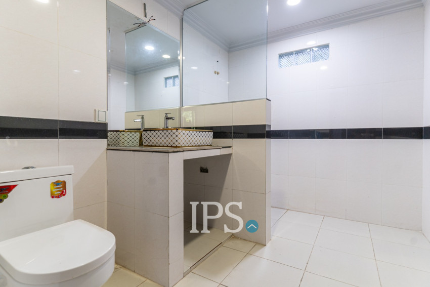 594 Sqm Commercial Building For Rent- Daun Penh, Phnom Penh