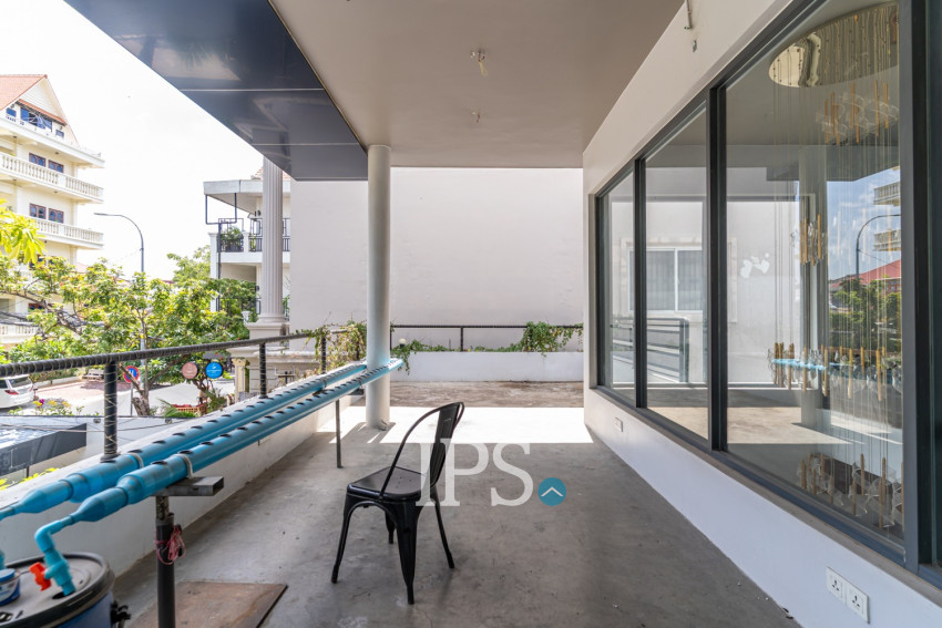 594 Sqm Commercial Building For Rent- Daun Penh, Phnom Penh