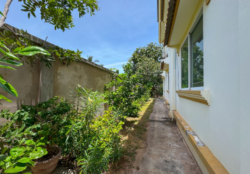 7 Bedroom House For Rent - Svay Dangkum, Siem Reap thumbnail