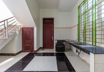 3 Bedroom House For Rent - Sangkat Siem Reap, Siem Reap thumbnail