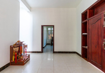 3 Bedroom House For Rent - Sangkat Siem Reap, Siem Reap thumbnail