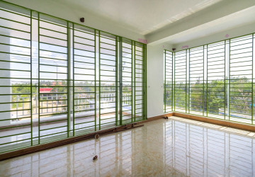 3 Bedroom House For Rent - Sangkat Siem Reap, Siem Reap thumbnail