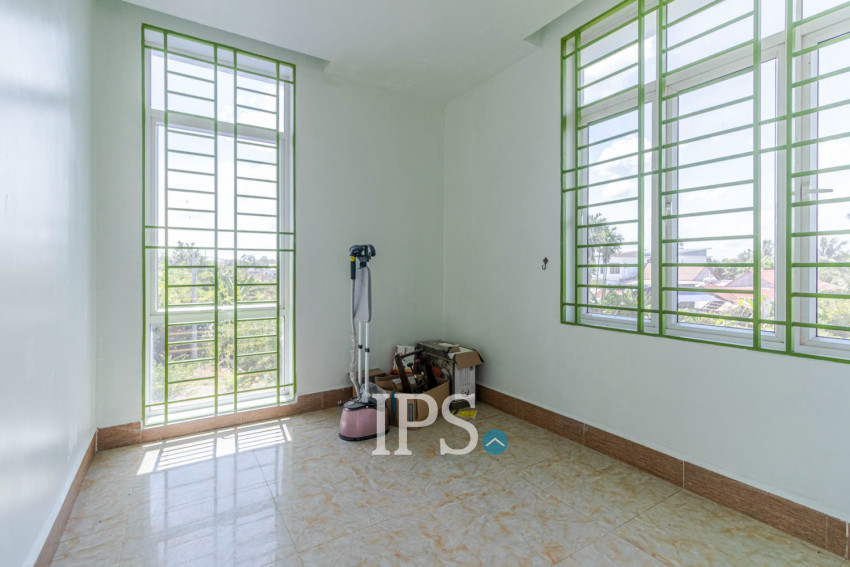 3 Bedroom House For Rent - Sangkat Siem Reap, Siem Reap